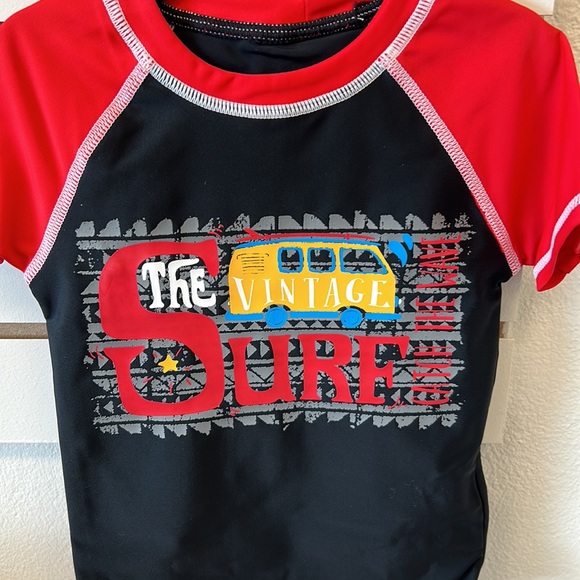 NWOT DISTRICT RASHGUARD SET - Picture 3 of 6